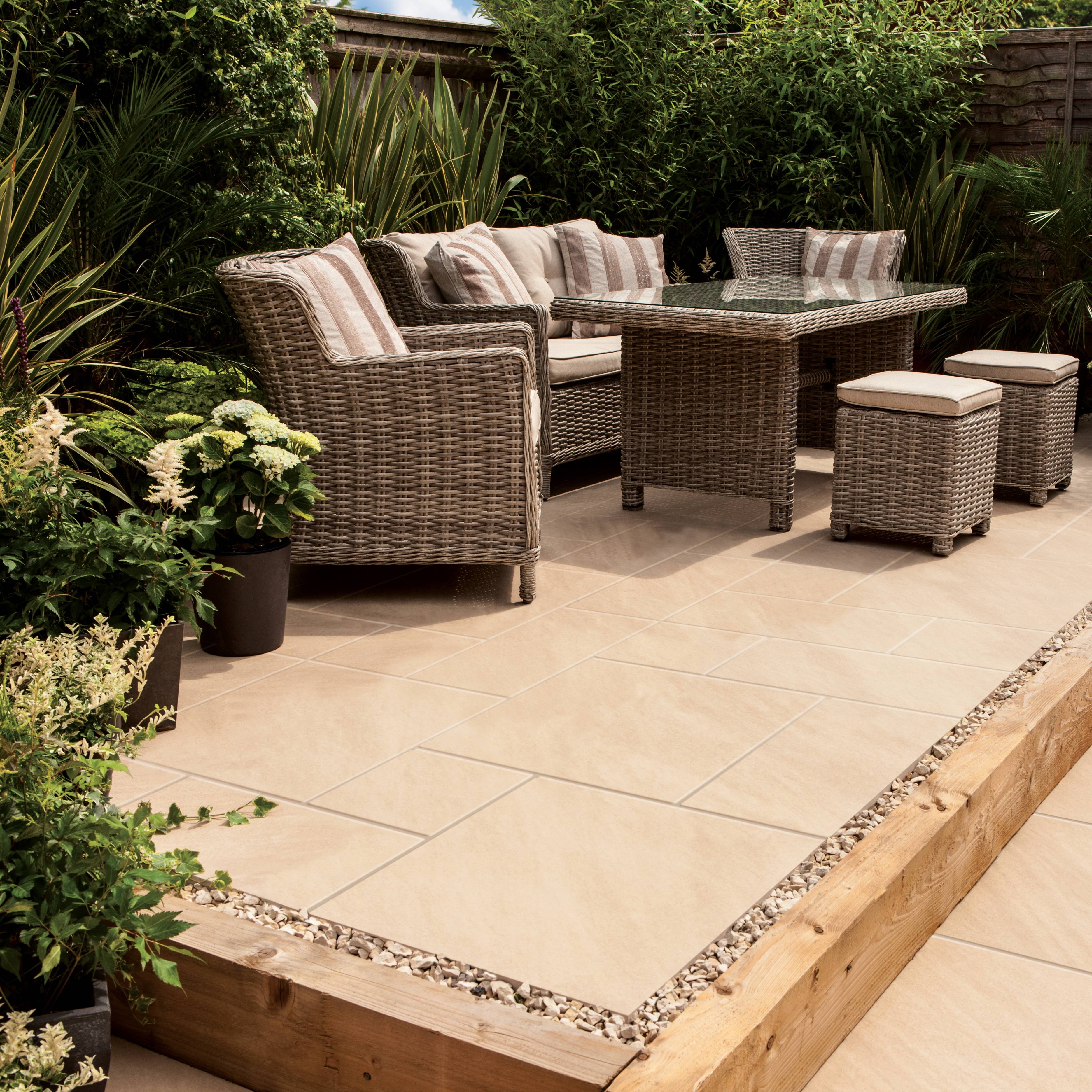 Bradstone Aspero Porcelain Paving is a ultra modern,strong and durable product. It is available in a 3 size patio pack for a randomised ,natural appearance. The Beige shade shown is perfect if you are looking for a warm buff tone with a consistent finish that wont fade!