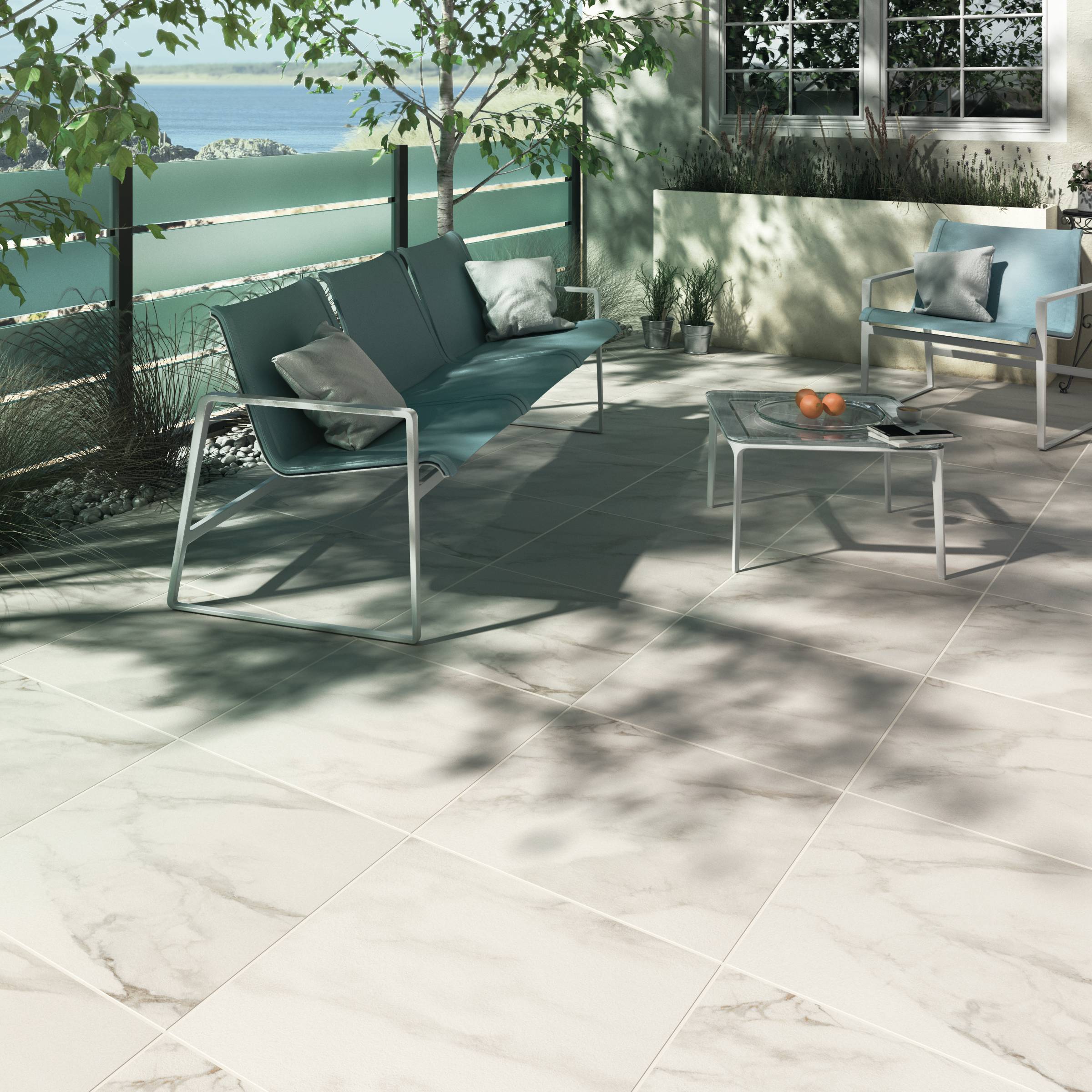 Its stunning swirls and exquisite veining are complemented by resistance to colour fading and staining.