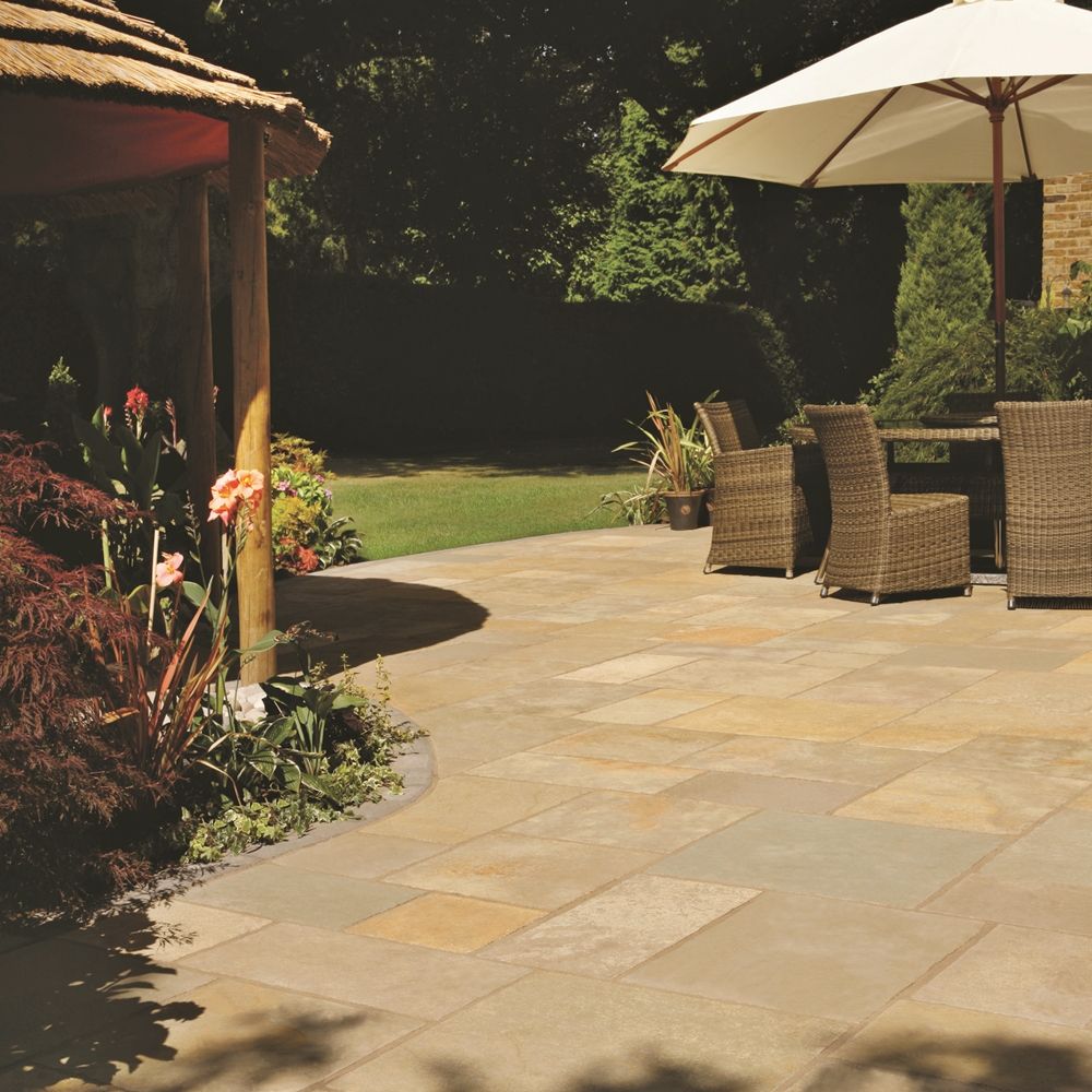 It's set apart from other Limestone's by the beautiful soft and warm hues.